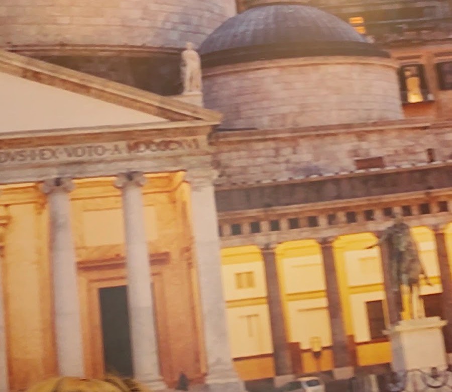 Murale di Piazza del Plebiscito, Napoli, nella sala del ristorante